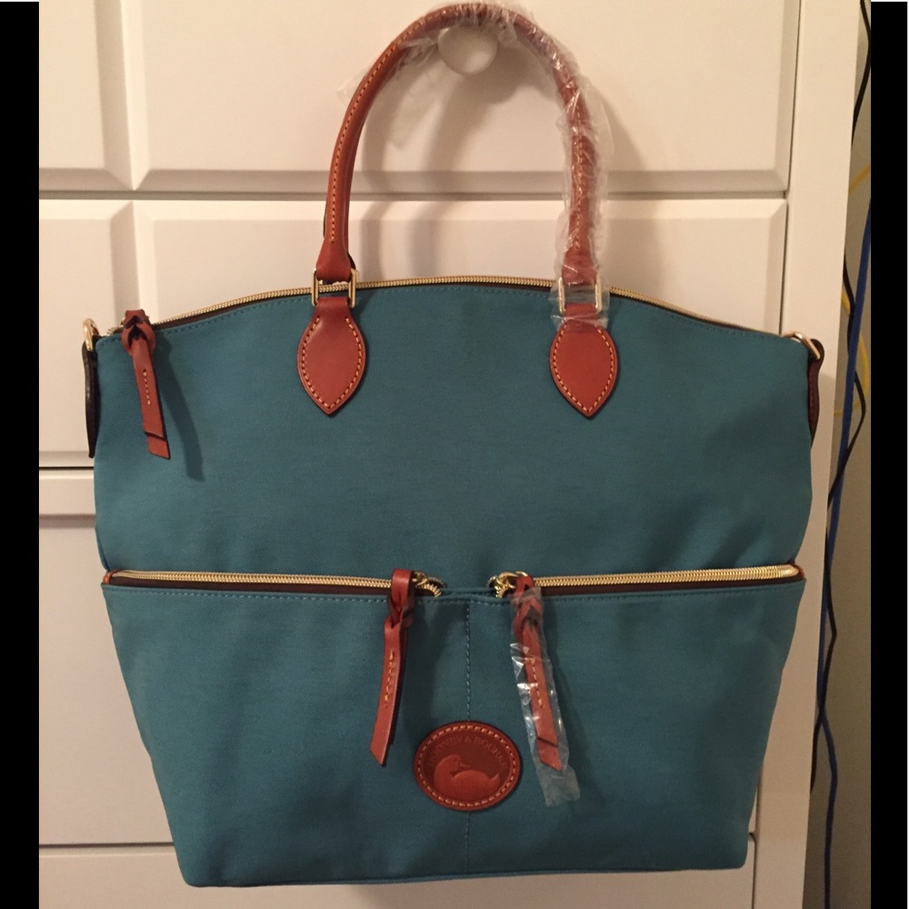 💙Make an offer “NWT” Dooney&Bourke teal purse